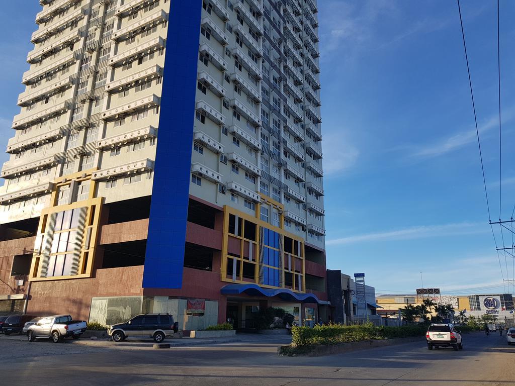 Feel Great Stay Condotels - San Marino Cebu Bagian luar foto