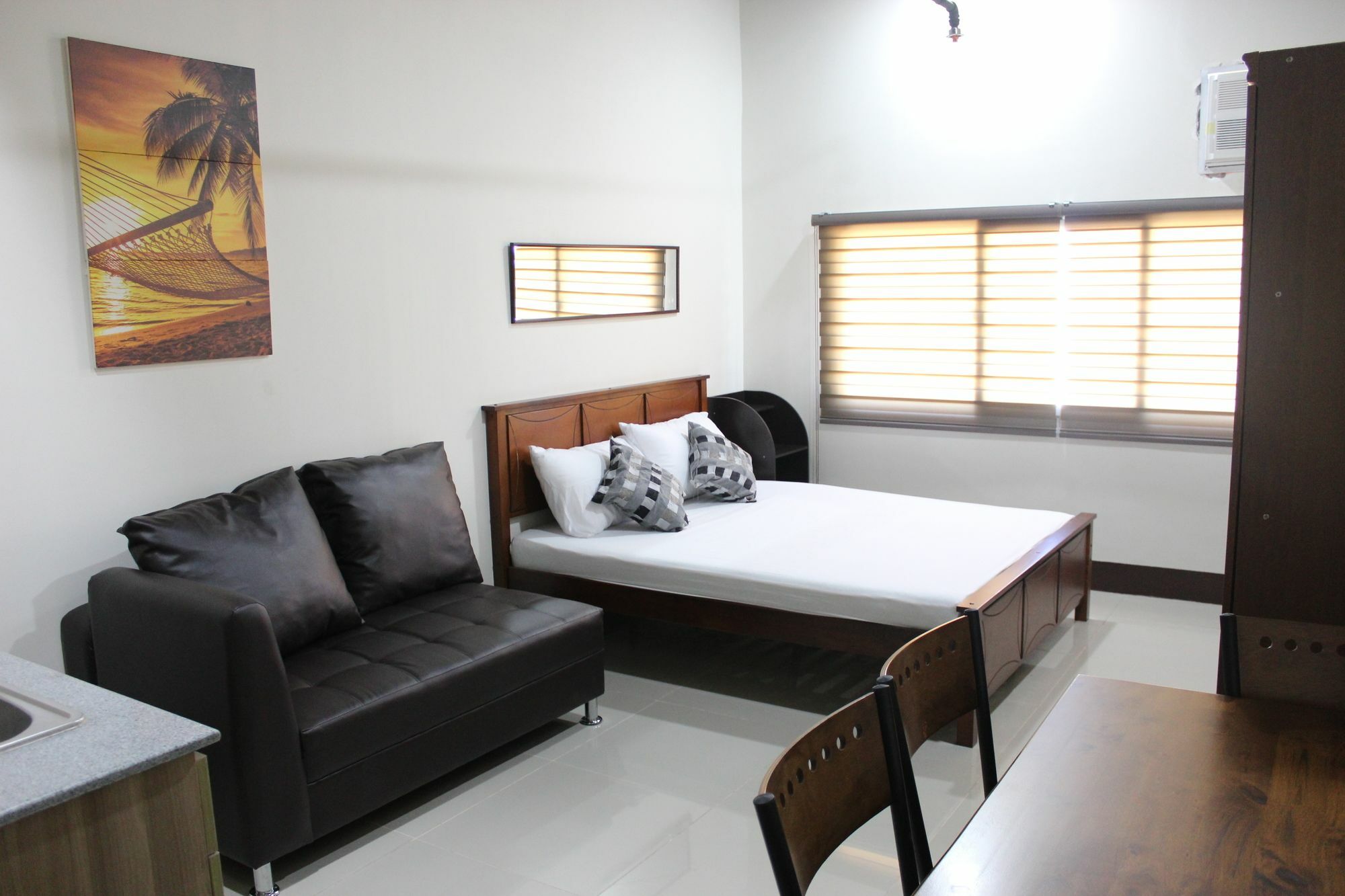 Feel Great Stay Condotels - San Marino Cebu Bagian luar foto