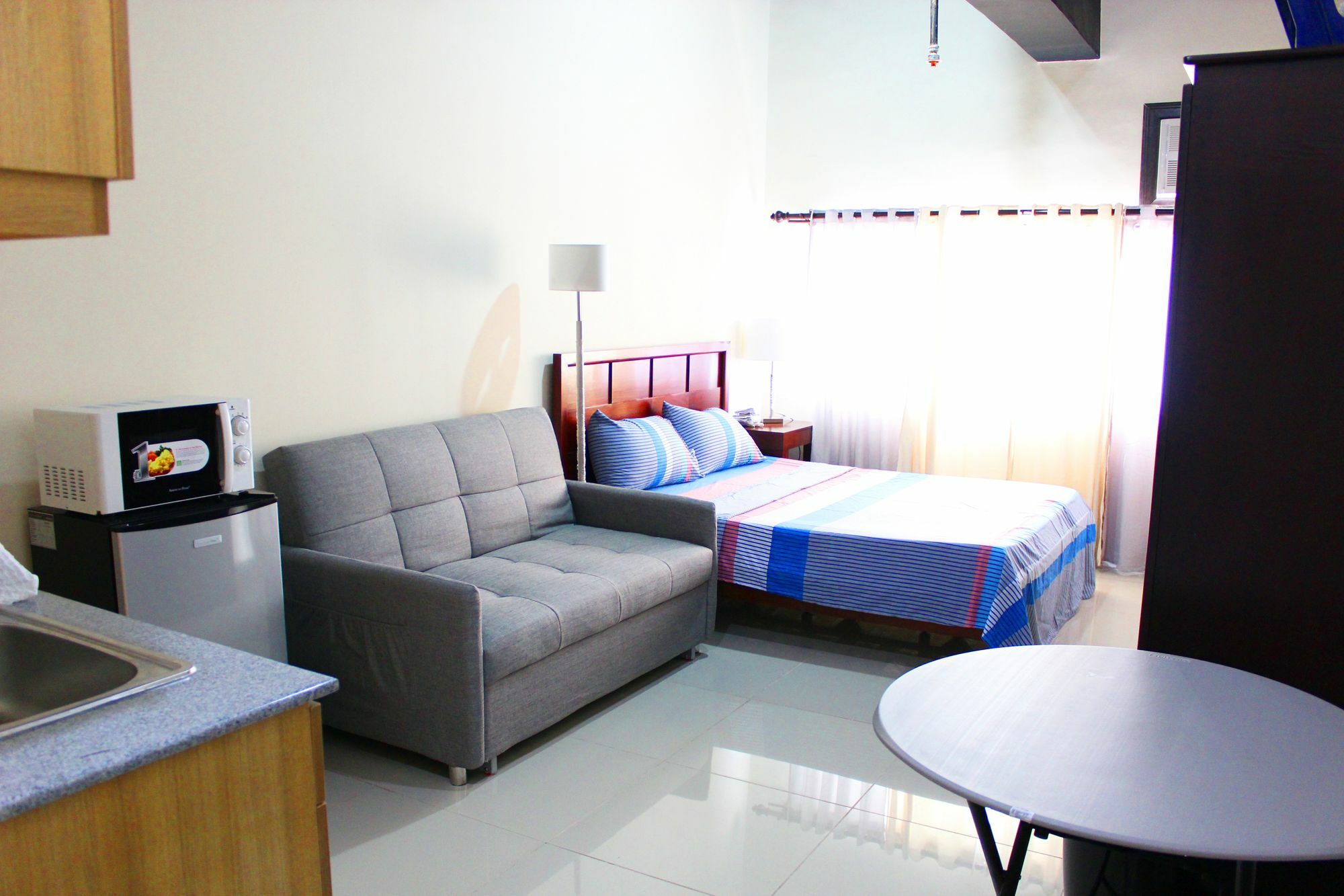 Feel Great Stay Condotels - San Marino Cebu Bagian luar foto