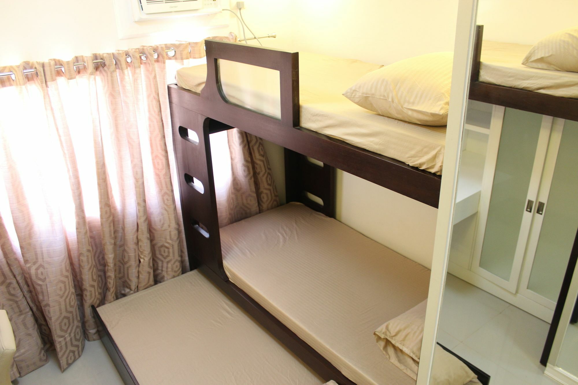 Feel Great Stay Condotels - San Marino Cebu Bagian luar foto