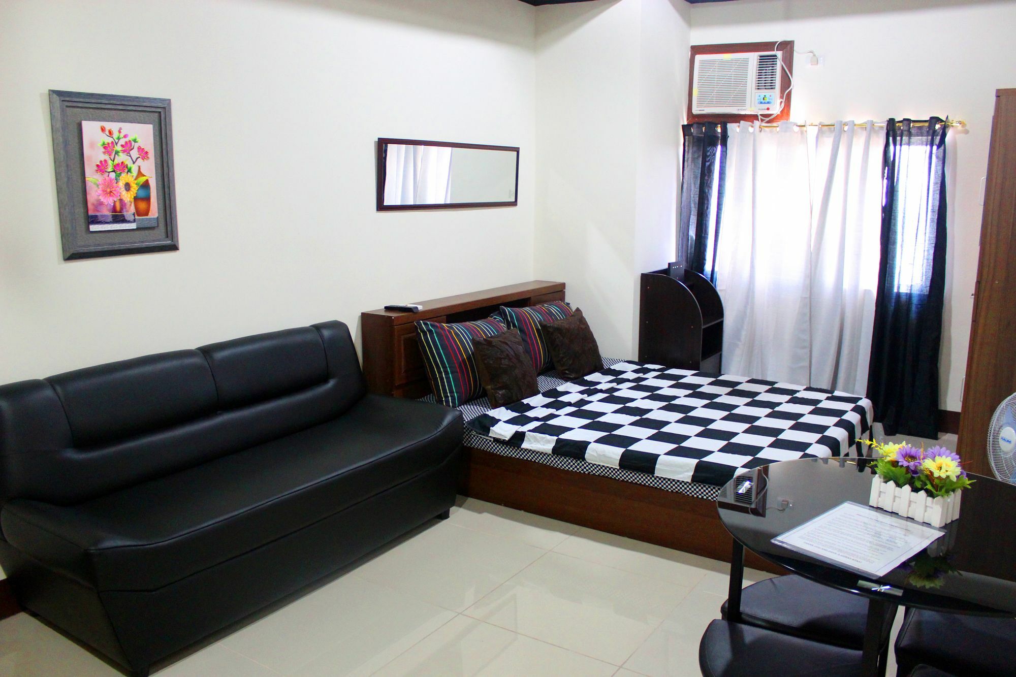 Feel Great Stay Condotels - San Marino Cebu Bagian luar foto
